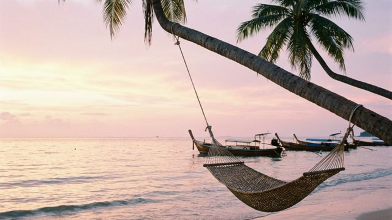 Актриса Нана Рабина и трое сообщников обвиняются в мошенничестве на 195 миллионов бат