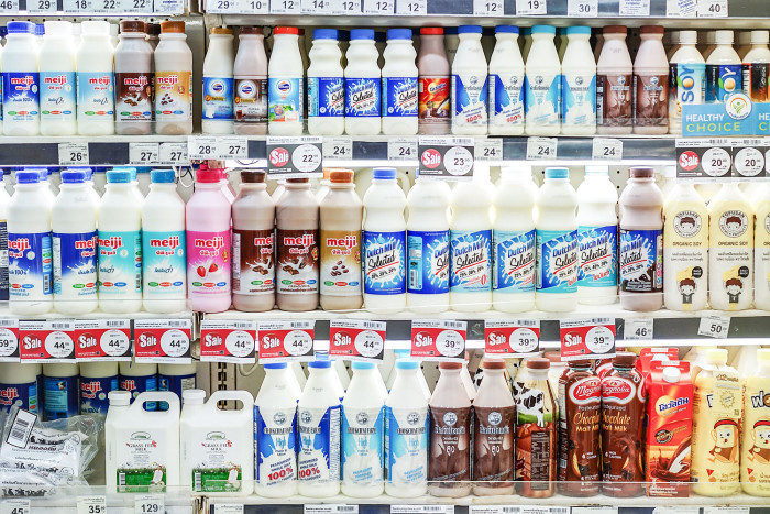 Фермеры Таиланда бьют тревогу из-за избытка молока и импорта сухого молока